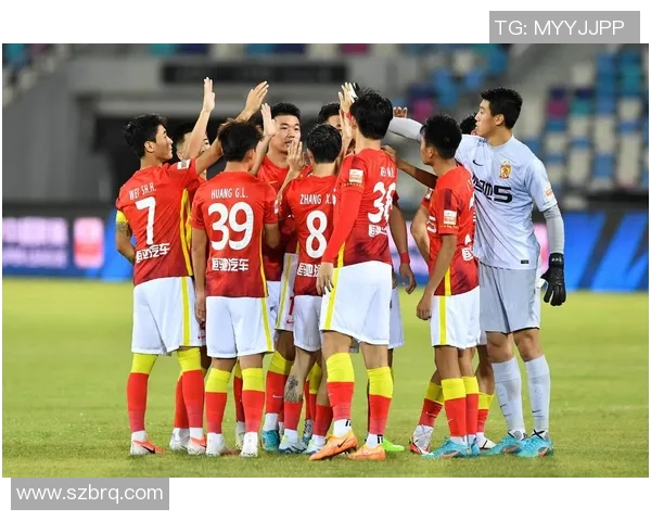 广州足球队防守反击策略分析及其成败得失探讨