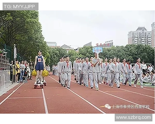 杨丽专访：从绿茵场到人生舞台的足球旅程回顾与展望