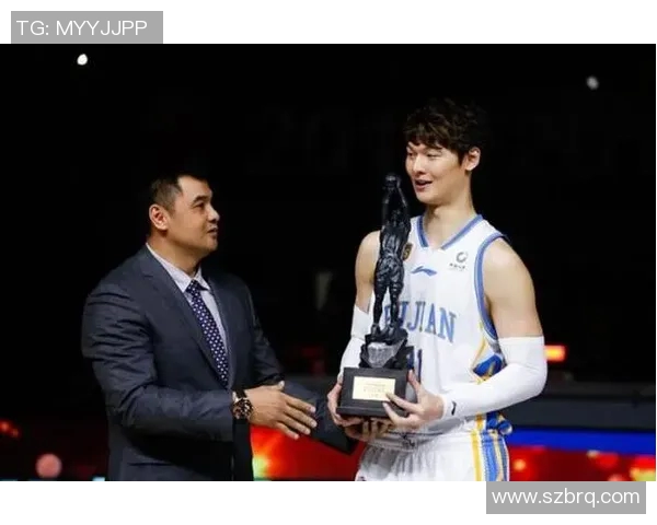 南京篮球队实力引发热议球迷对球队表现的看法与争论