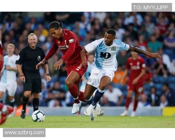 德比队与布莱克本的激烈对决展现英冠赛场的竞争魅力与精彩瞬间