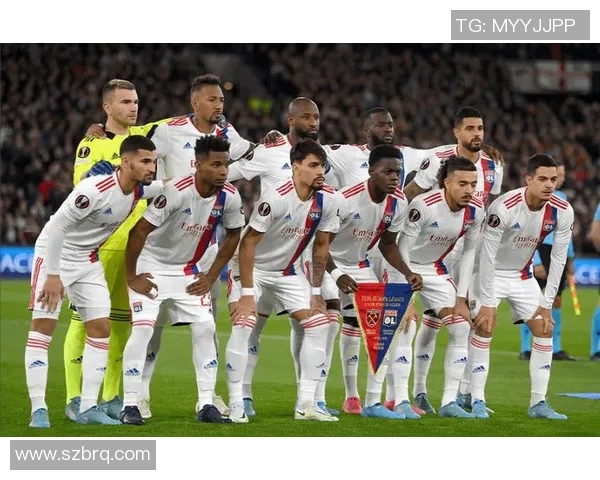 里昂与巴萨对决阵容分析及战术解析全面解读