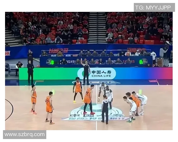 胡金秋的篮球之路：从青涩新星到CBA顶尖球员的成长历程