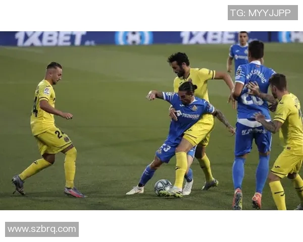 里德与马纳的巅峰对决谁能在赛场上笑到最后