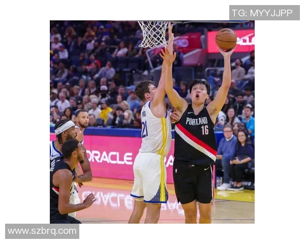 勇士与开拓者激战1102场面火爆精彩瞬间回顾