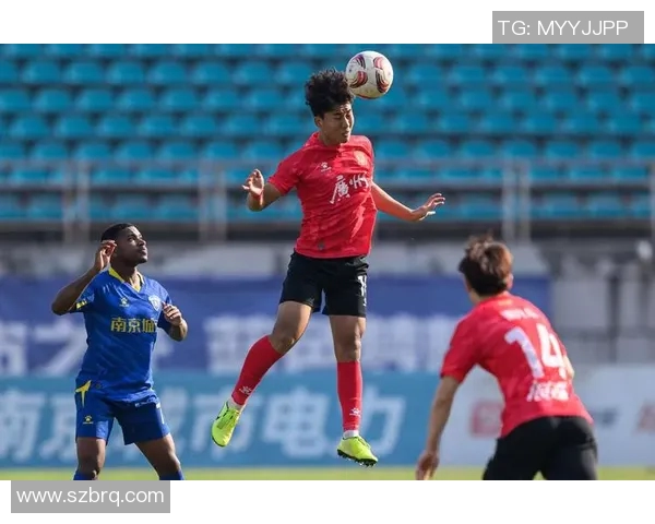 广州足球队的奋斗历程与荣耀之路全景纪实MBA