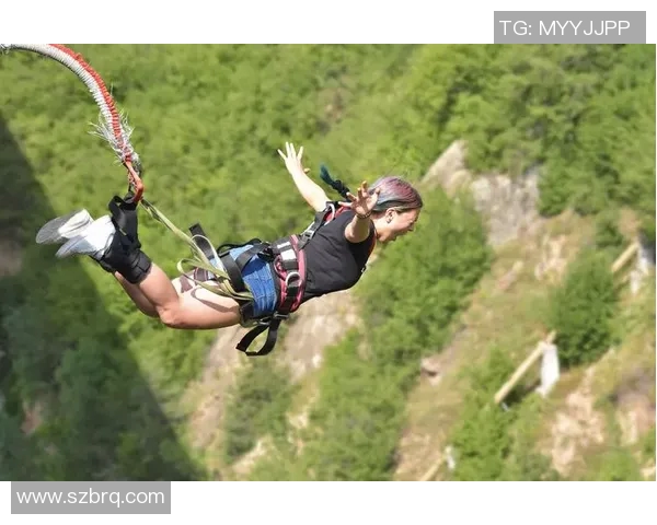 成都极限运动队技术创新引领潮流再创佳绩成就极限运动新高峰